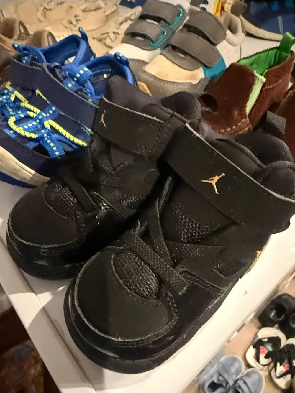 9 Pairs of Infant Boys Shoes Sz 4